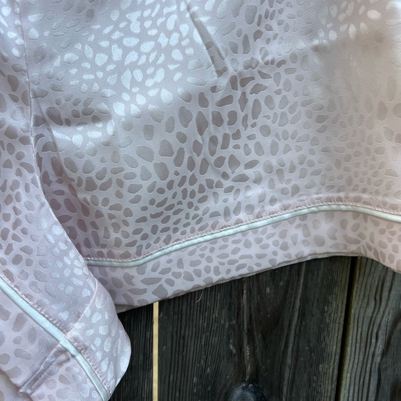 BCBGMAXAZRIA Mauve Chalk Animal Jacquard Short Set Pajamas Women’s XL NWT NEW - Picture 10 of 15